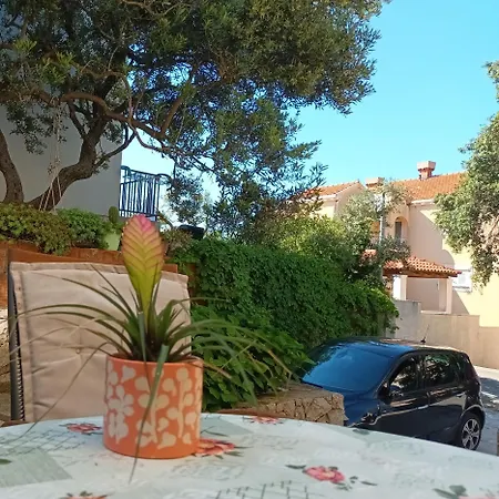 アパート Paula ツァヴタット