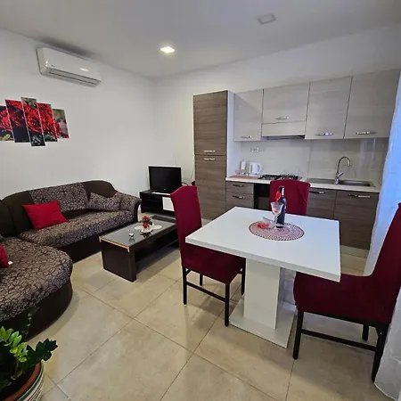 Paula Apartment *